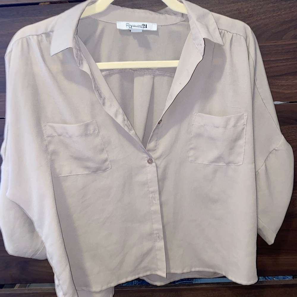 Button up crop
